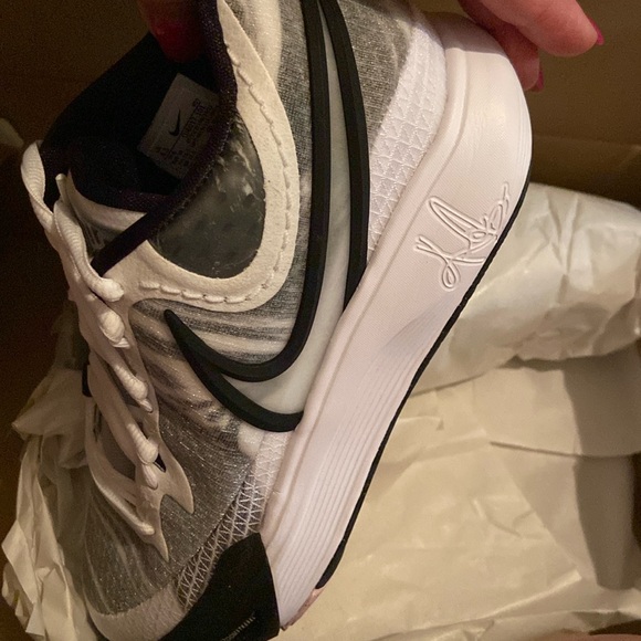 Nike Kyrie New in Box Sneakers - Picture 3 of 5